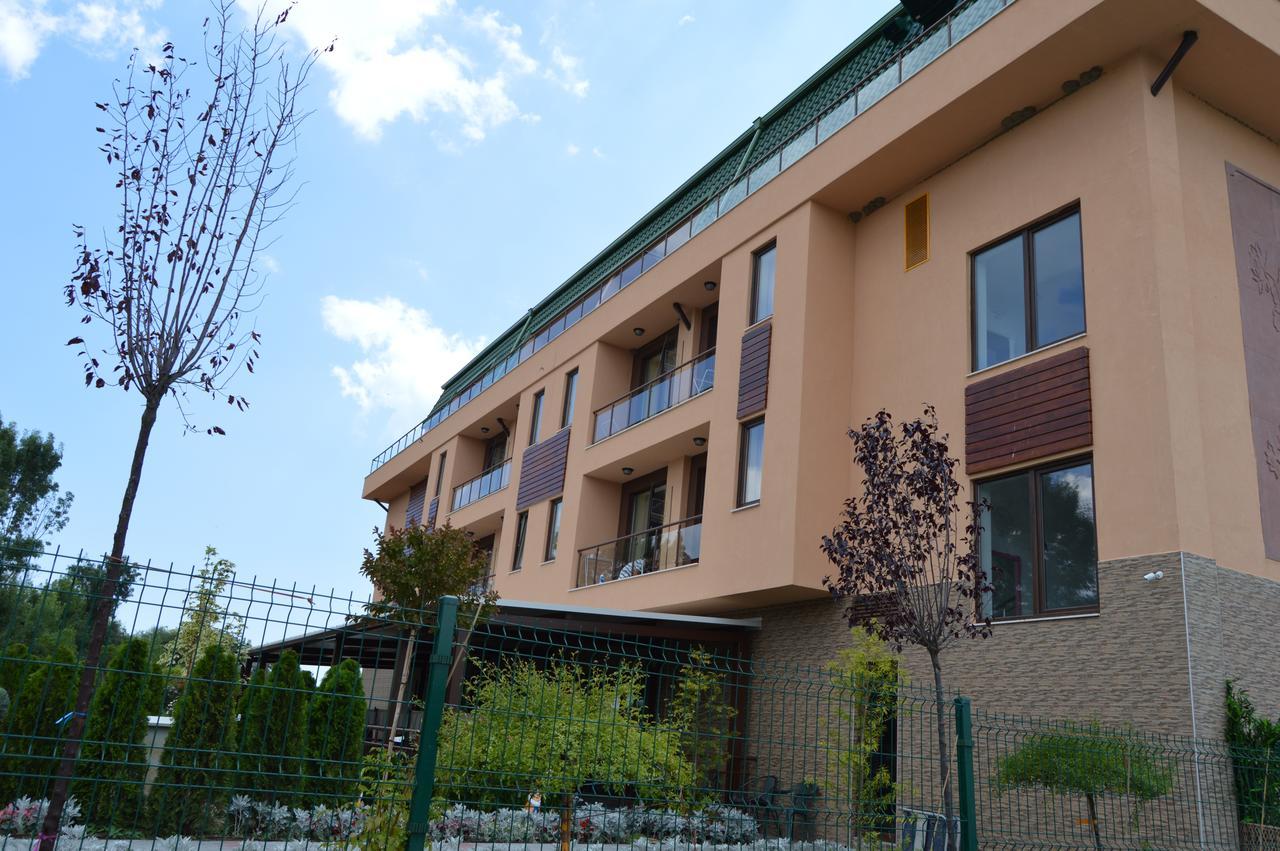 Camp And Pool Hotel Kranevo Exterior foto
