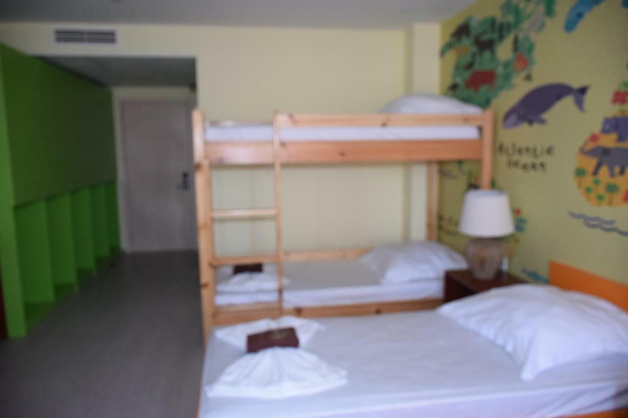 Camp And Pool Hotel Kranevo Exterior foto
